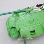 Oriģinālā Alfa Romeo Giulietta 940 aizmugurējo kreiso durvju slēdzene 71775255, 71775809