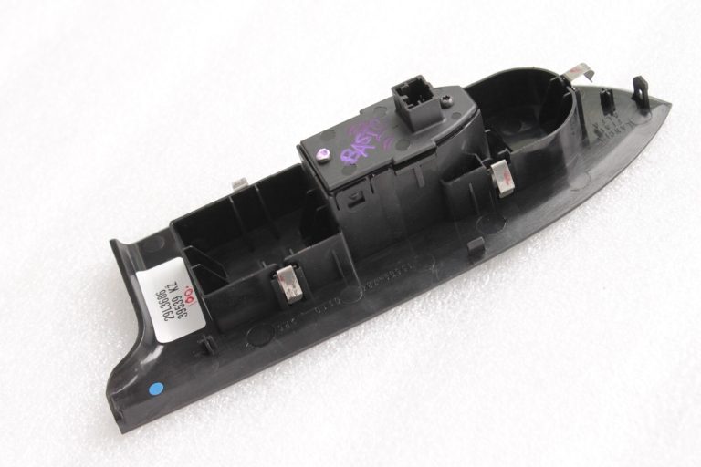 Oriģināls Alfa Romeo Giulietta 940 Logu regulatora slēdzis priekšējais labais 156150330