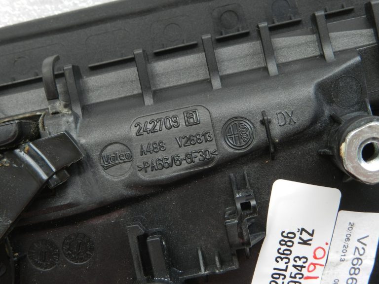 Oriģināls Alfa Romeo Giulietta 940 Ārējais durvju rokturis aizmugurējais labais 156098844