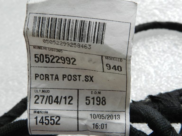 Alfa Romeo Giulietta 940 Aizmugurējo kreiso durvju instalācija 50522988