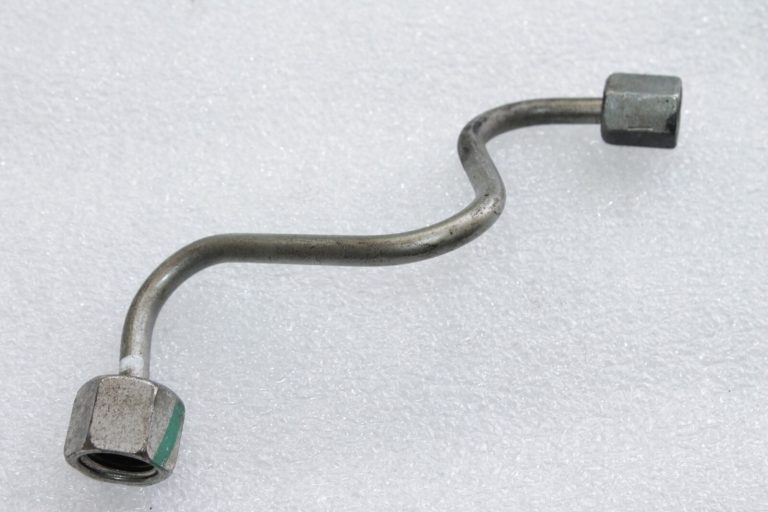 Alfa Romeo Fiat Lancia 2.0, 1.6 JTD Iesmidzināšanas caurules cilindrs 1 OEM 55218923