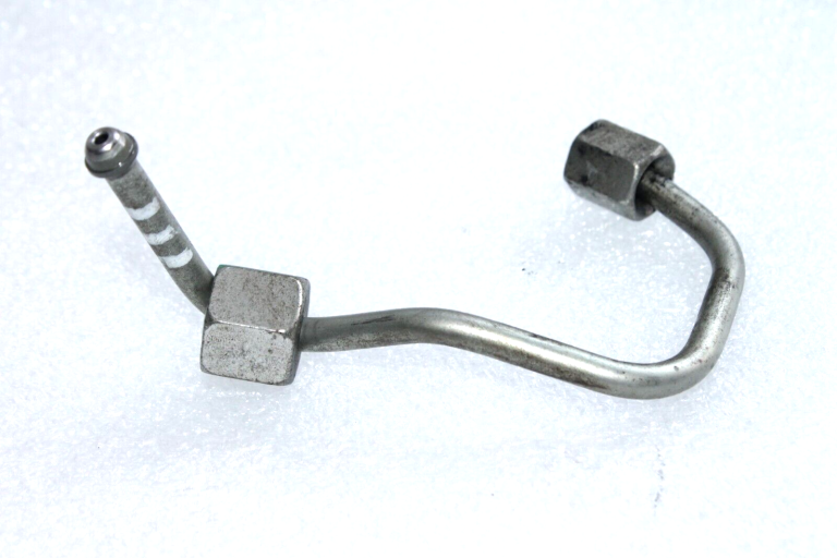 Alfa Romeo Fiat Lancia 2.0, 1.6 JTD Iesmidzināšanas caurules cilindrs 3 OEM 55218921