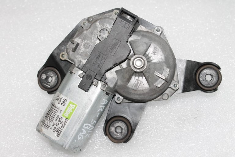 Oriģināls Valeo Alfa Romeo Giulietta 940 aizmugurējā vējstikla tīrītāja motors 50509441