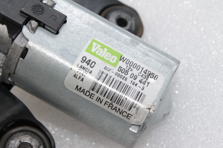 Oriģināls Valeo Alfa Romeo Giulietta 940 aizmugurējā vējstikla tīrītāja motors 50509441