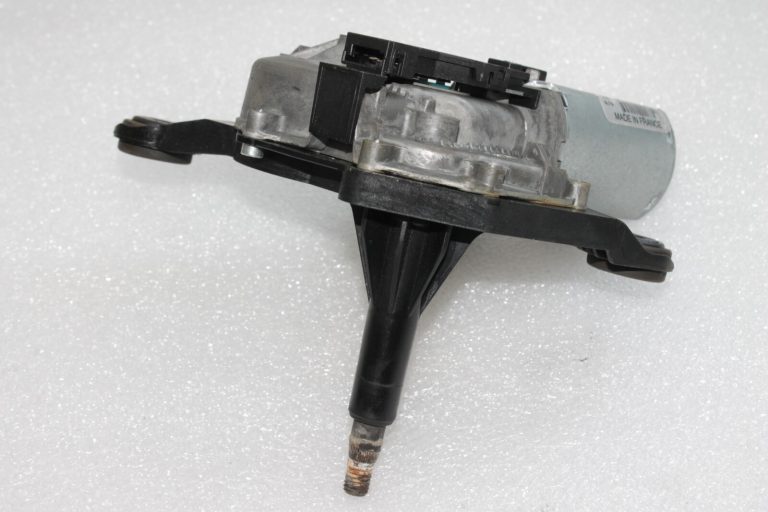 Oriģināls Valeo Alfa Romeo Giulietta 940 aizmugurējā vējstikla tīrītāja motors 50509441