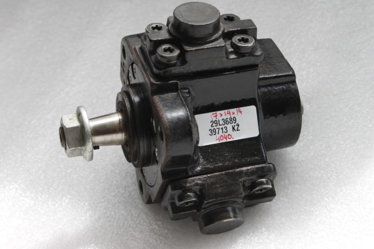 Alfa Romeo Fiat Lancia 2.0, 1.6 JTDM iesmidzināšanas sūknis (bez spiediena regulatora) 55237688