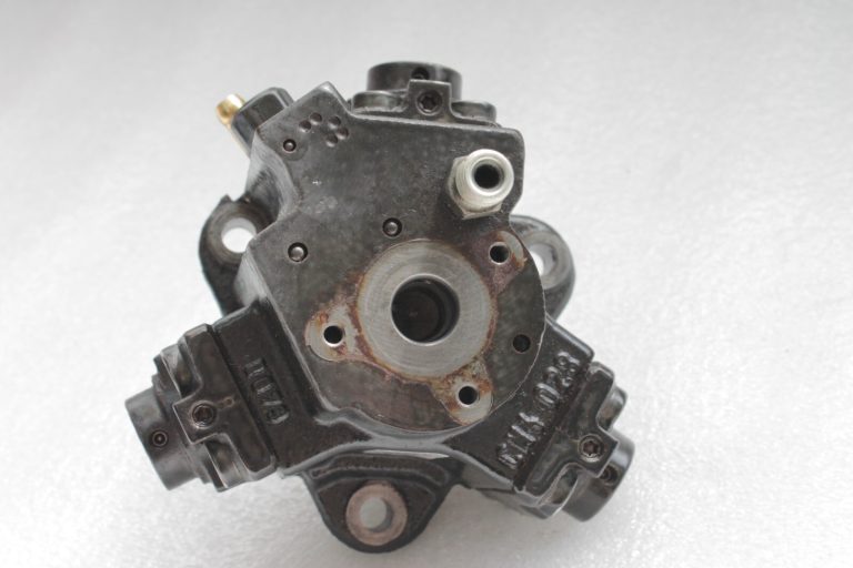 Alfa Romeo Fiat Lancia 2.0, 1.6 JTDM iesmidzināšanas sūknis (bez spiediena regulatora) 55237688