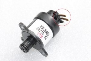 Alfa Romeo Fiat Lancia 2.0, 1.6 JTDM Augstspiediena sūknis Spiediena regulators BOSCH 71754571