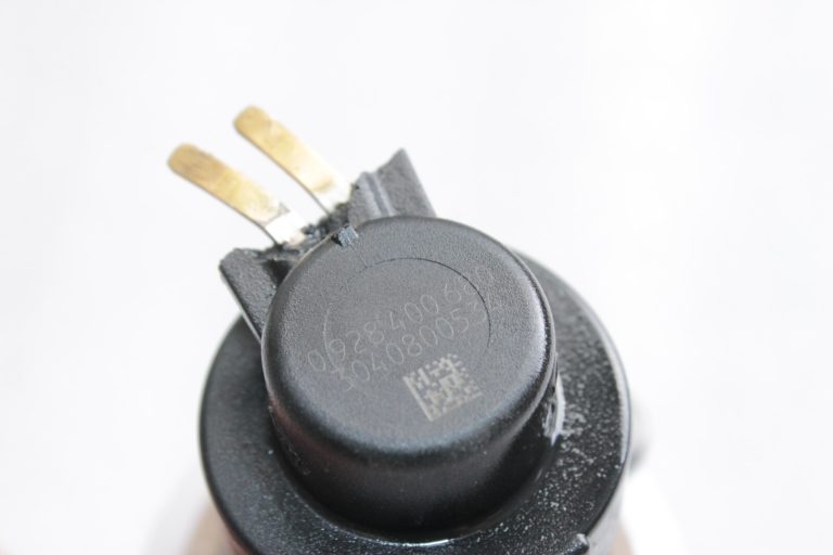 Alfa Romeo Fiat Lancia 2.0, 1.6 JTDM Augstspiediena sūknis Spiediena regulators BOSCH 71754571