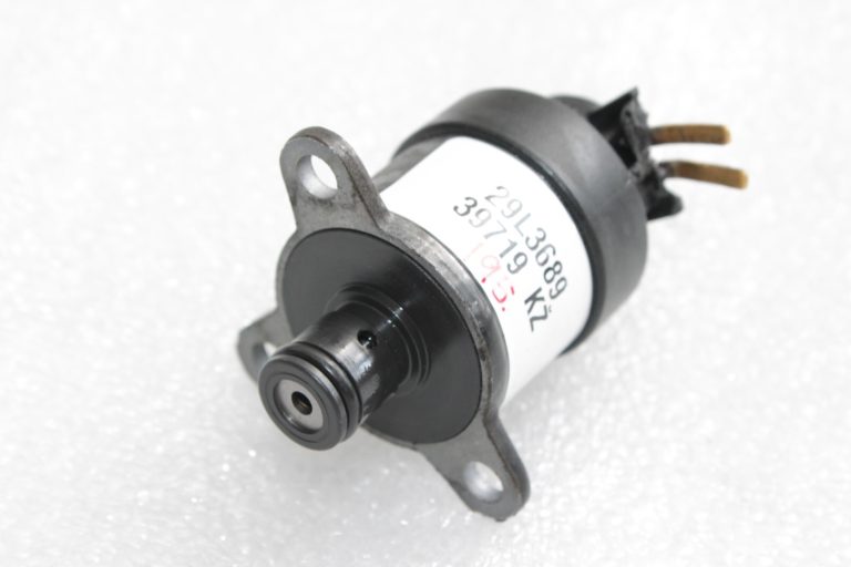 Alfa Romeo Fiat Lancia 2.0, 1.6 JTDM Augstspiediena sūknis Spiediena regulators BOSCH 71754571