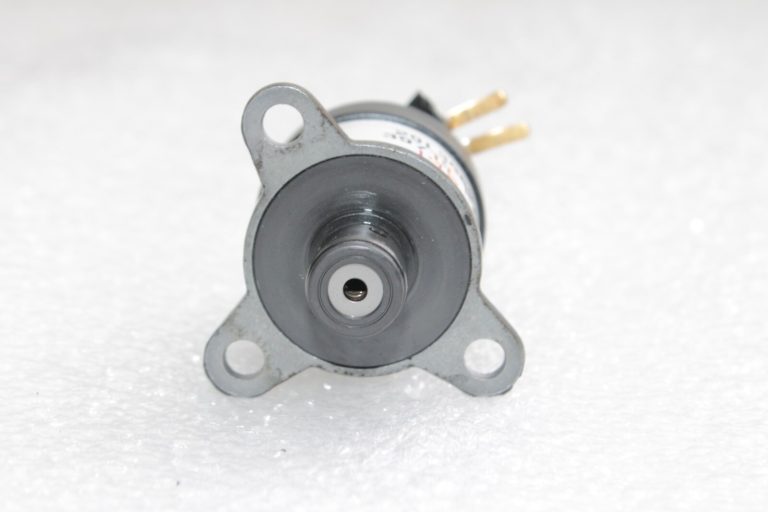 Alfa Romeo Fiat Lancia 2.0, 1.6 JTDM Augstspiediena sūknis Spiediena regulators BOSCH 71754571
