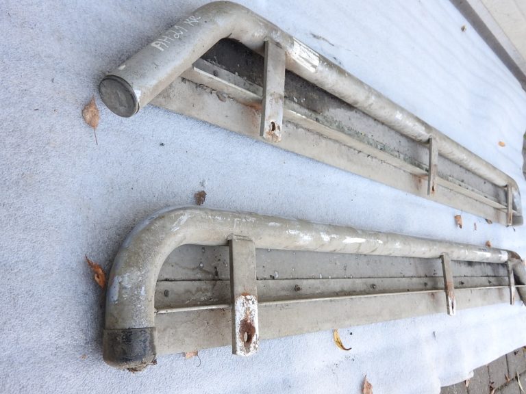 Universālie skrejceļi Toyota Mitsubishi Land Rover u.c. Sānu pakāpiens Garums 165 cm