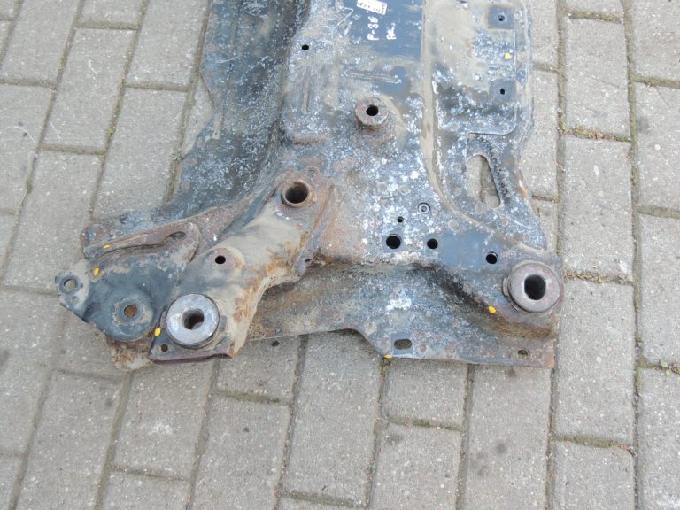 Peugeot 508 I Dzinēja stiprinājums priekšējai asij Priekšējā ass stiprinājums priekšējai asij 9803774280