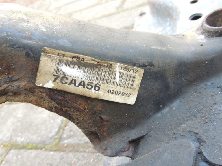 Peugeot 508 I Dzinēja stiprinājums priekšējai asij Priekšējā ass stiprinājums priekšējai asij 9803774280