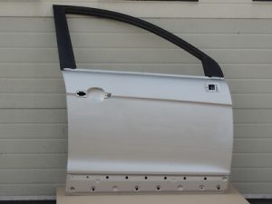 Chevrolet Captiva Door Front Right Door Right Door Color 92U Metallic Gray