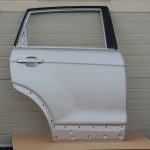 Chevrolet Captiva Durvju aizmugurējā labo durvju labo durvju krāsa 92U metāliski pelēka