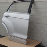 Chevrolet Captiva Durvju aizmugurējā labo durvju labo durvju krāsa 92U metāliski pelēka