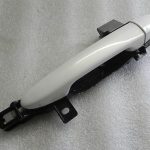 Mazda 6 GH Ārējā priekšējā kreisā durvju rokturis Crystal White Pearl 34K