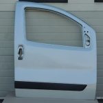 Peugeot Bipper Tepee priekšējās durvis labās puses durvis labās puses krāsa KTW