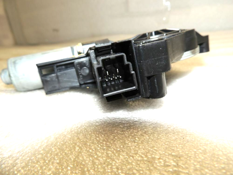 Volvo V40 S60 II V60 Logu regulatora motors priekšējais kreisais 966268-103 31253061