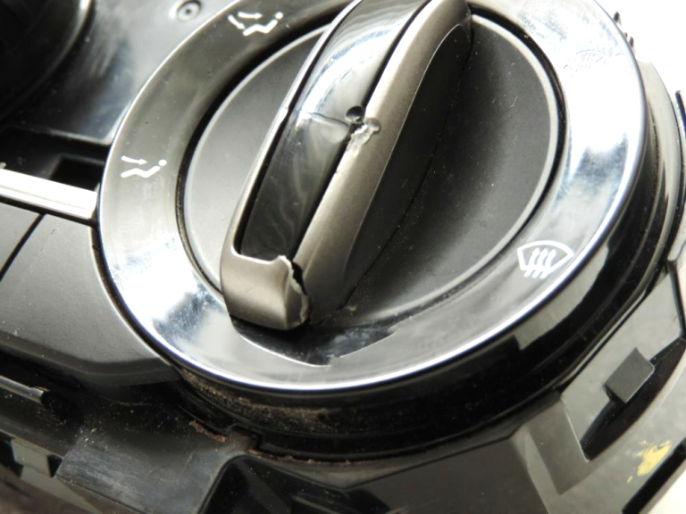 Hyundai i20 klimata kontroles bloks sildītāja vadības bloks 97250-C8110 DEFECTIVE