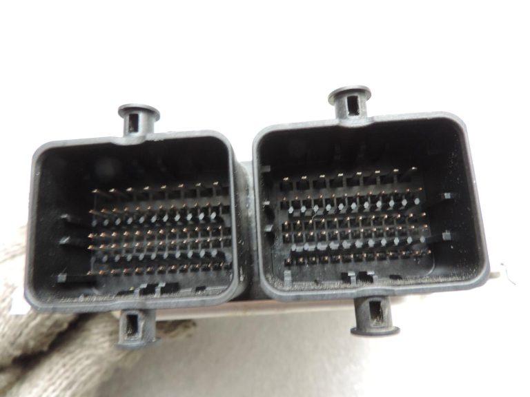 Hyundai i20 II GB 1.2i G4LA Dzinēja vadības bloks Vadības bloks 391F203GN0 391F203GG0 391F203GG0