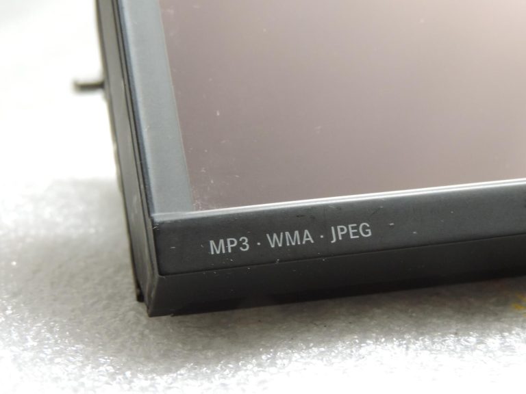 Jeep Grand Cherokee IV WK Radio Navi Navigācijas displejs Rezerves daļas