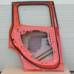 Jeep Renegade BU aizmugurējo kreiso durvju krāsa OMAHA ORANGE VR-562/B