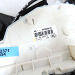 Oriģināls Seat Skoda VW Aizmugurējā labās puses durvju slēdzene Bloķētājs 5K4839016R