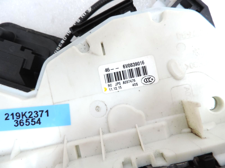 Oriģināls Seat Skoda VW Aizmugurējā labās puses durvju slēdzene Bloķētājs 5K4839016R