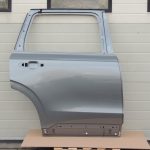Volvo XC90 II Aizmugurējās labās durvis Aizmugurējās labās durvis Aizmugurējās labās durvis Krāsa Osmi pelēks metālika 714-16