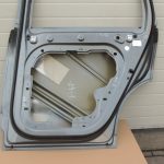 Volvo XC90 II Aizmugurējās labās durvis Aizmugurējās labās durvis Aizmugurējās labās durvis Krāsa Osmi pelēks metālika 714-16