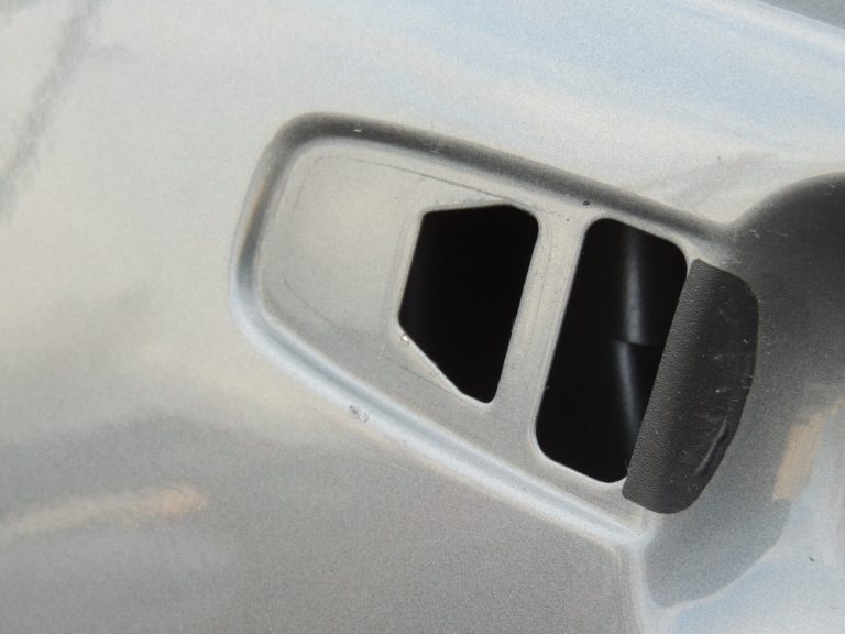 Volvo XC90 II Aizmugurējās labās durvis Aizmugurējās labās durvis Aizmugurējās labās durvis Krāsa Osmi pelēks metālika 714-16