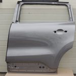 Renault Espace V MK5 JR Aizmugurējo kreiso durvju krāsa pelēka TEKNG 821019868R