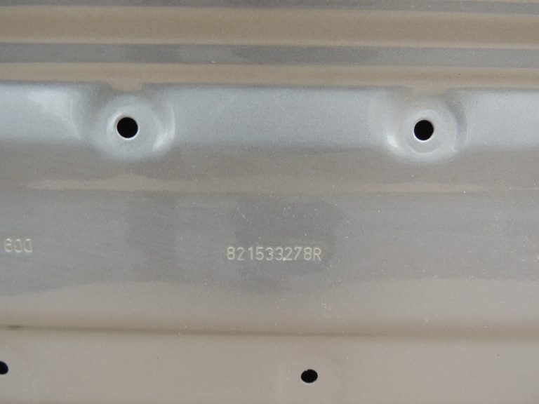 Renault Espace V MK5 JR Aizmugurējo kreiso durvju krāsa pelēka TEKNG 821019868R