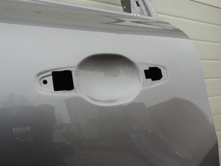 Renault Espace V MK5 JR Aizmugurējo kreiso durvju krāsa pelēka TEKNG 821019868R