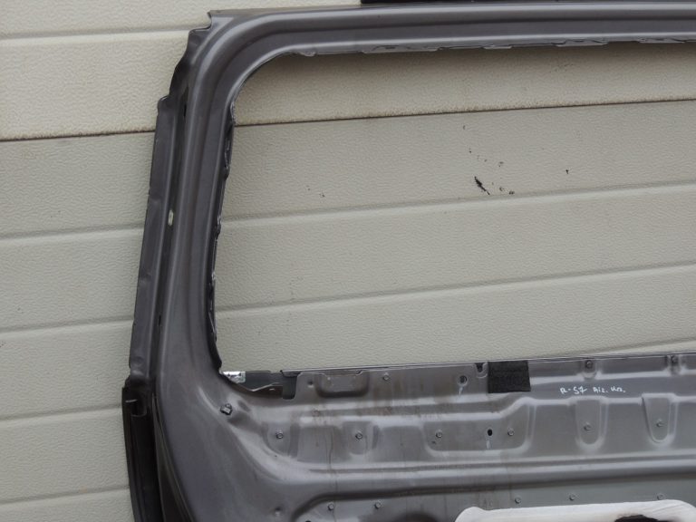 Renault Espace V MK5 JR Aizmugurējo kreiso durvju krāsa pelēka TEKNG 821019868R
