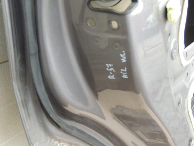 Renault Espace V MK5 JR Aizmugurējo kreiso durvju krāsa pelēka TEKNG 821019868R