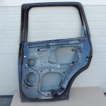 Citroen C-Crosser Aizmugurējo durvju labās puses krāsa X42 Pearl Black Paint