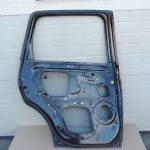 Citroen C-Crosser Aizmugurējās kreisās durvis Aizmugurējās kreisās durvis Krāsa X42 Pearl Black Paint