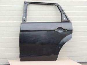Ford Focus II Kombi aizmugurējās kreisās durvis Aizmugurējās kreisās durvis Krāsa F3 Panther Black