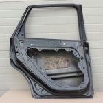Ford Focus II Kombi aizmugurējās kreisās durvis Aizmugurējās kreisās durvis Krāsa F3 Panther Black