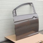 Ford Focus III Facelift Hečbeks priekšējās kreisās XF kreisās durvis Karibu