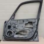 Suzuki SX4 I EY Durvis priekšējās labās durvis priekšējās labās durvis priekšējās labās durvis Krāsa ZCE Cosmic Black