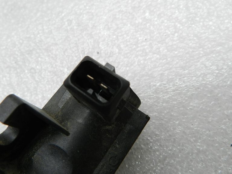 Opel Meriva B oriģinālais solenoīda vārsts vakuuma vārsts
