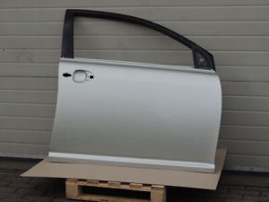Toyota Avensis T25 Kombi Priekšējās durvis labās puses krāsa 1C0 Priekšējās durvis kreisās puses