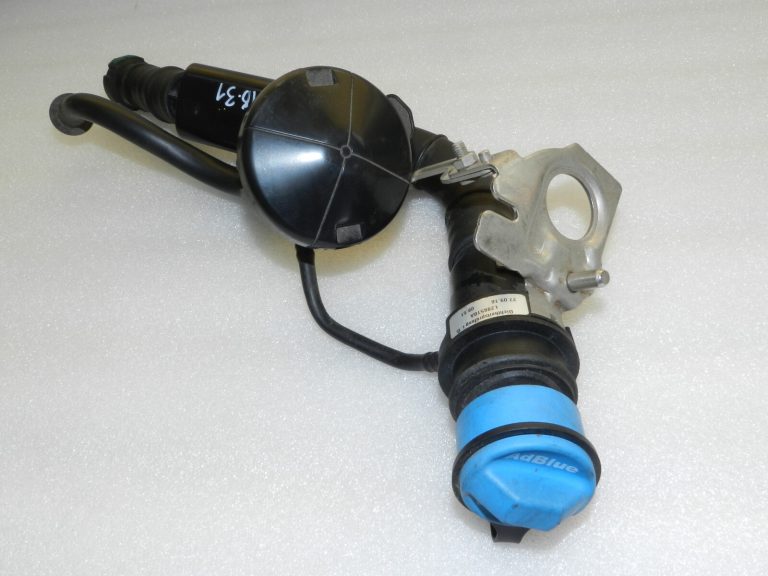 Mercedes Benz C-klases C220d W205 AdBlue uzpildes caurule A2054700300, A0004704305