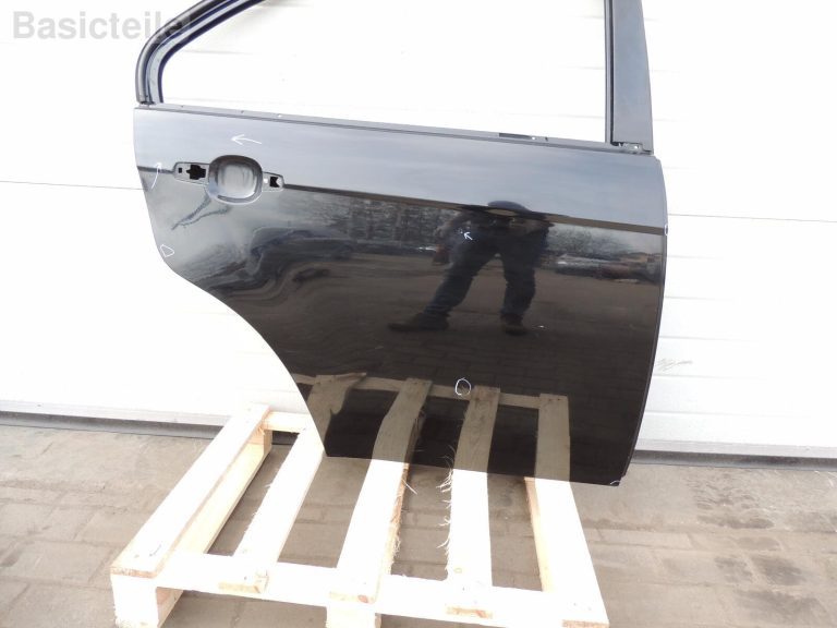 Chevrolet Epica Aizmugurējās labās durvis Krāsa melna 19U granada melna Aizmugurējās labās durvis