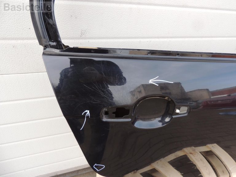 Chevrolet Epica Aizmugurējās labās durvis Krāsa melna 19U granada melna Aizmugurējās labās durvis
