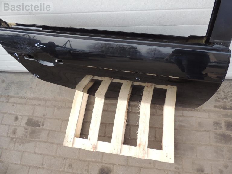 Chevrolet Epica Aizmugurējās labās durvis Krāsa melna 19U granada melna Aizmugurējās labās durvis